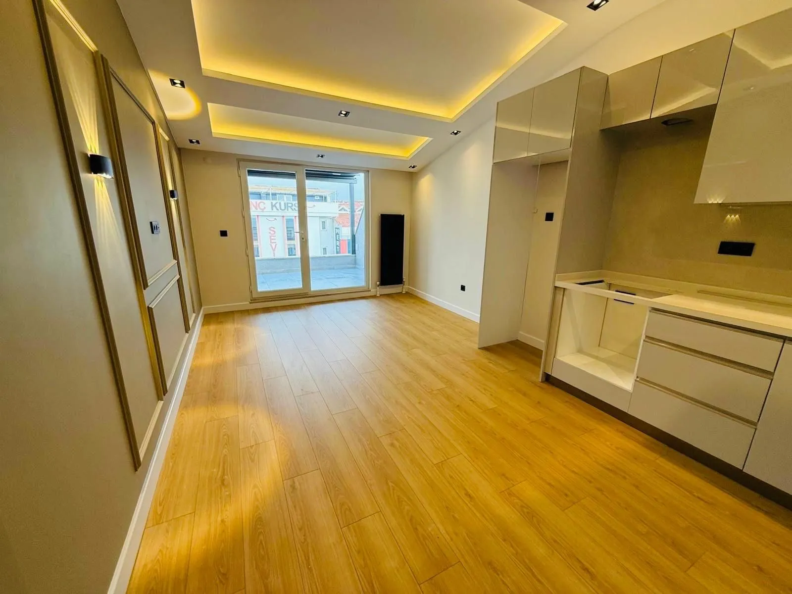 ÜÇEL BOSTANCI'DAN ALTINTEPE SAHİL YAKN SIFR LÜX FERAH DUBLX 3+1!